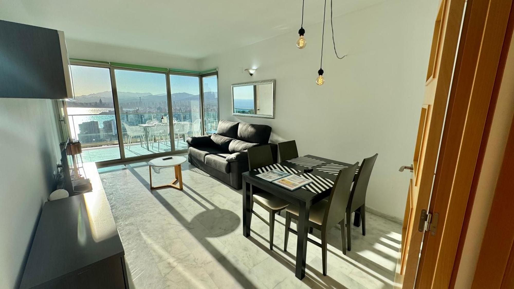 Highrise Apartment With Stunning Views From Private Balcony 85 Benidorm Buitenkant foto